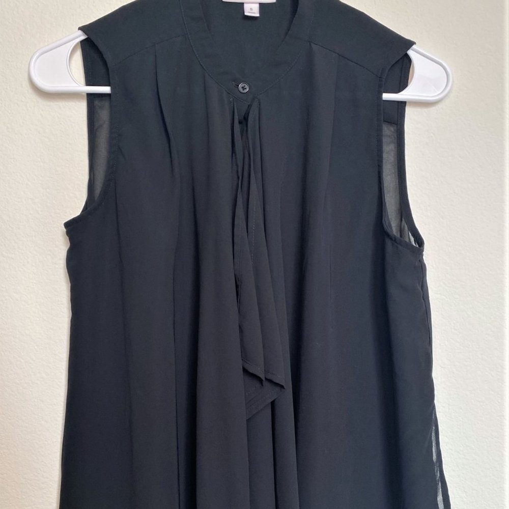 Black Sleeveless Blouse